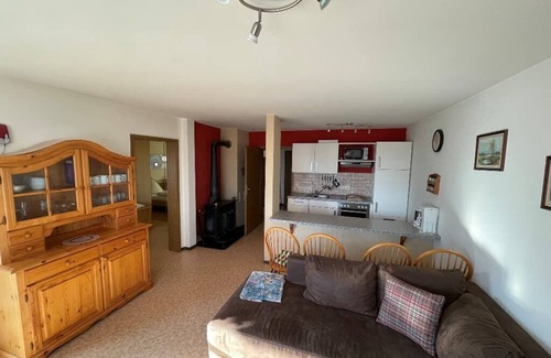 Seebarn Appartement | Helle Ferienwohnung für bis zu Vier Personen mit Terrasse