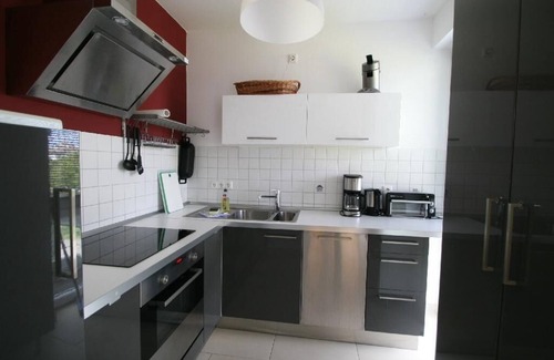 Nienhagen Appartement | Helle Sehr Moderne Ferienwohnung mit