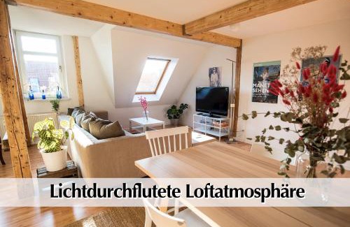 Andreasvorstadt Appartement | Helles 80m2 Maisonette-Loft mit Balkon, Kingsize Bett, Smart-TV, etc