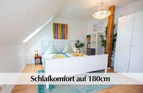 Andreasvorstadt Appartement | Helles 80m2 Maisonette-Loft mit Balkon, Kingsize Bett, Smart-TV, etc