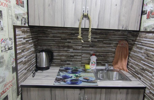 Avlabari Appartement | Hello. I'm Aleko. My apartment is located in the old part of town Avlabari.
