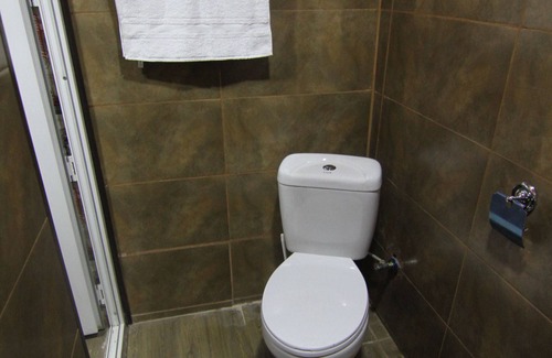 Avlabari Appartement | Hello. I'm Aleko. My apartment is located in the old part of town Avlabari.