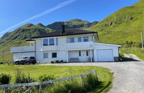 Flakstad Maison | Heloíse`s accommodation