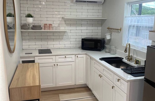 Helotes Maison | Helotes Haciendas Container Home! UpTown Unit 3