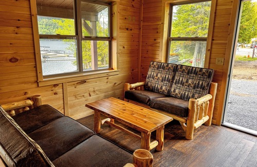 Eagle Bay Cabine | Hemlock - Big Moose Lakeside
