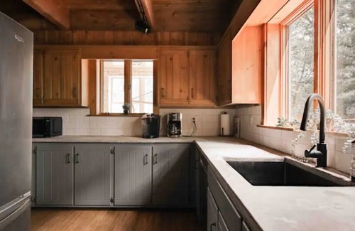 Mill Hall Cabine | Hemlock Haven,Hot-tub,Private,30 min to Penn State