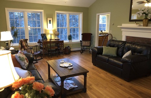 Harrisville Maison | Hemlock House at Aldworth Manor