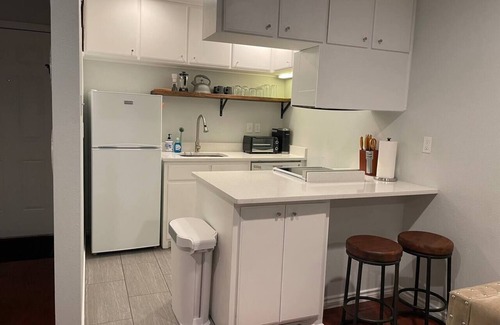 Knox - Henderson Appartement | Henderson Haven - 1 bedroom King Bed Private Patio
