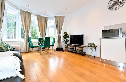 Finchley Church End Appartement | Hendon Escape Luxury Apartment with En-suite Bath