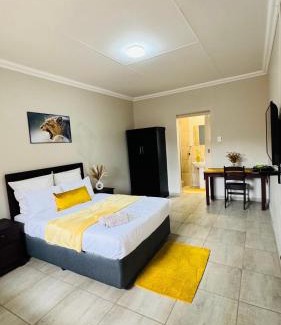 Groot Drakenstein Maison | Hendrinas Guesthouse