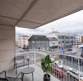 Cessange Appartement | Henry's Appt with a private Suite 413 - Shared kitchen