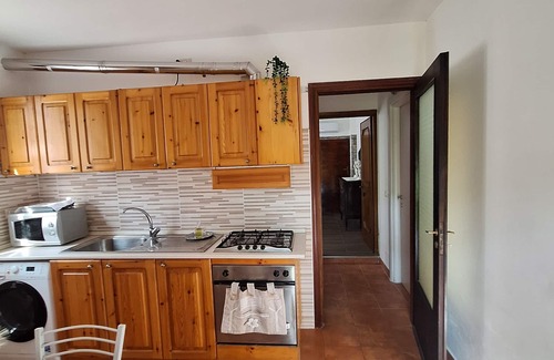 Cinque Terre Appartement | Heracle's garden. Apartment in small villa immersed in the greenery of the Cinque Terre.