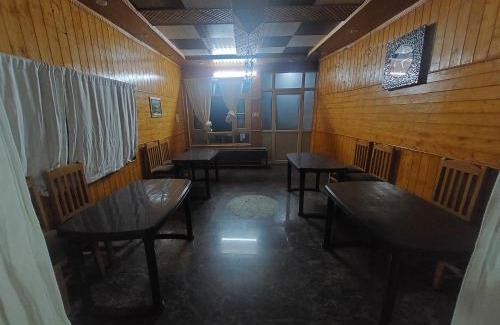Nishat-Shalimar Maison | Herald spring