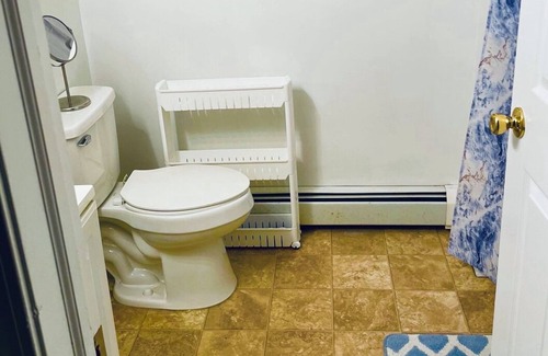 Troy Appartement | Here for work and need a place to stay? Look no further!Come "Cozy Up With Me"