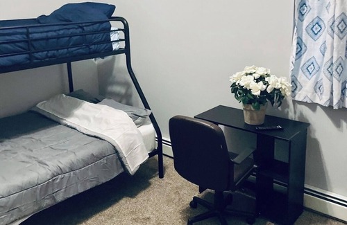 Troy Appartement | Here for work and need a place to stay? Look no further!Come "Cozy Up With Me"