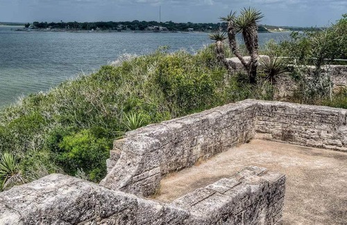 Lake City Maison | HERE IT IS on Lake Corpus Christi close to State Park; house or RV lot