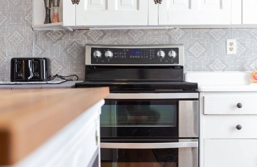 Hughesville Appartement | Heritage Home Stays right in the heart of Hughesville, PA.