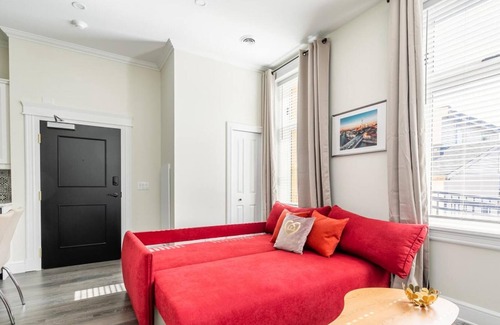Smiths Falls Appartement | Heritage Rideau 1Br Apartment Free Parking 1
