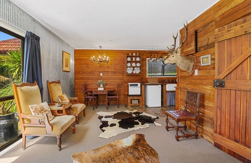 Rotorua Villa | Heritage Villa and Timber Retreat in Central Rotorua