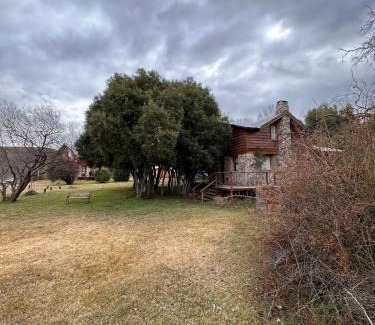Junin de los Andes Maison | Hermosa cabaña a orillas del rio