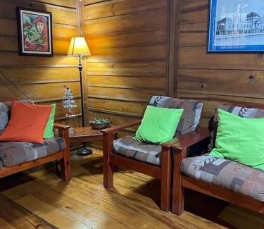 San Isidro de El General Maison | Hermosa Cabaña equipada, en medio de zonas verdes