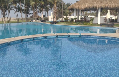 Puente del Mar Maison | Hermosa Casa con Club de Playa Exclusivo 1