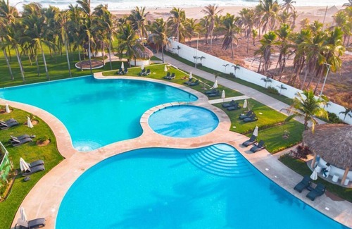 Puente del Mar Maison | Hermosa Casa con Club de Playa Exclusivo 1