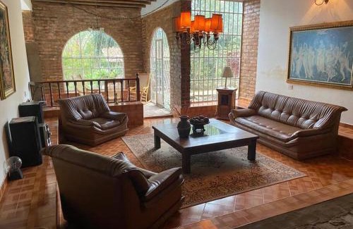 Silvania Maison | Hermosa Casa Campestre con Piscina y Jacuzzi