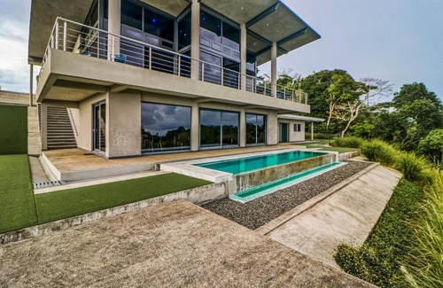 Jaco Maison | Hermosa Clouds One Bedroom