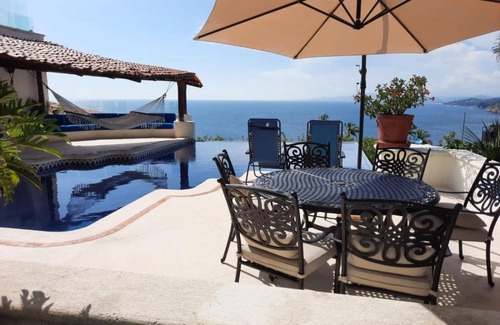 Las Playas Maison | HERMOSA Y AMPLIA CASA BUGANVILLAS