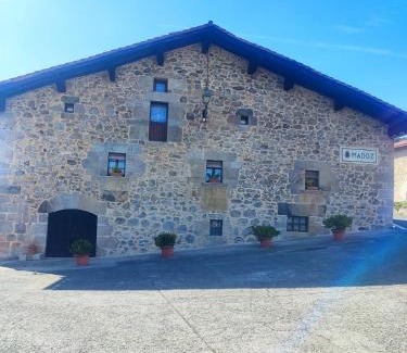 Larraun Maison | Hermoso Caserío Navarra. (Madoz)