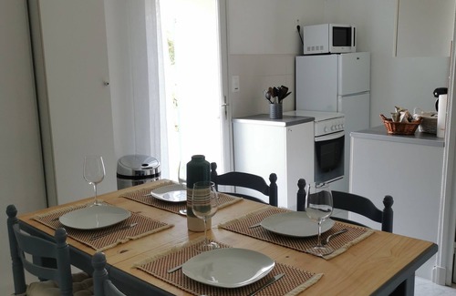 Chaille-les-Marais Appartement | HERON CENDRE, Gîte avec piscine chauffée, Sud Vendée littoral