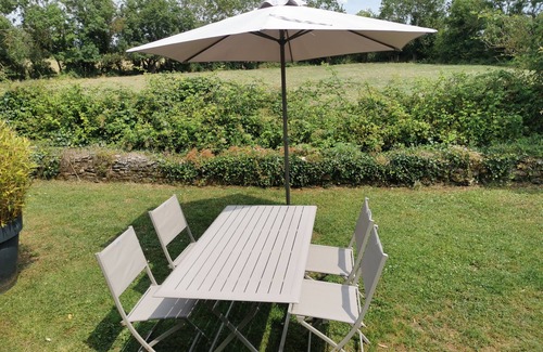 Chaille-les-Marais Appartement | HERON CENDRE, Gîte avec piscine chauffée, Sud Vendée littoral