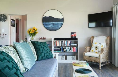 Chintsa Maison | HERON COTTAGE - for your seaside holiday.