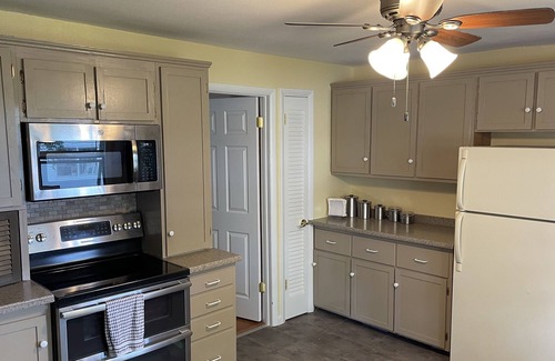 Quincy Maison | Herons Landing - Lakefront Home on Marble Lake - Sleeps 11
