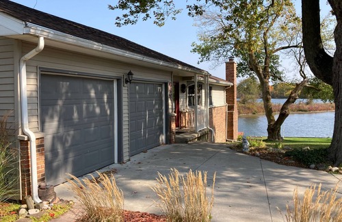 Quincy Maison | Herons Landing - Lakefront Home on Marble Lake - Sleeps 11