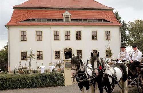 Pflueckuff Appartement | HERRENHAUS KUNZWERDA bei TORGAU - ApartHotel, BoardingHouse, WOHNEN auf ZEIT