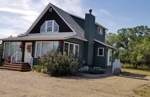 Herschel Maison | Herschel Retreat House - Herschel, Saskatchewan, Canada