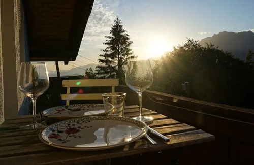 Sevelen Chalet De Ski | Herzli-chalet mit Hotpot in den Schweizer Bergen