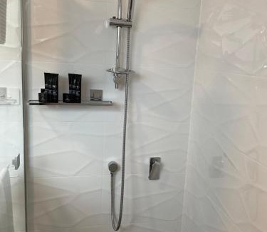 Rosny Appartement | Hesket Guesthouse with views, privacy & 7 minute drive to Hobart CBD