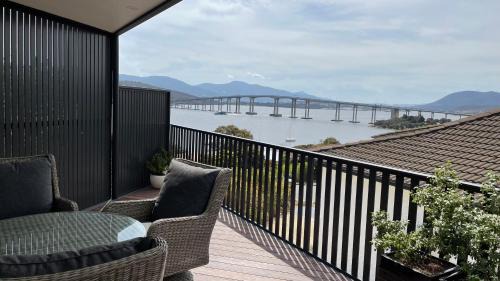 Rosny Appartement | Hesket Guesthouse with views, privacy & 7 minute drive to Hobart CBD