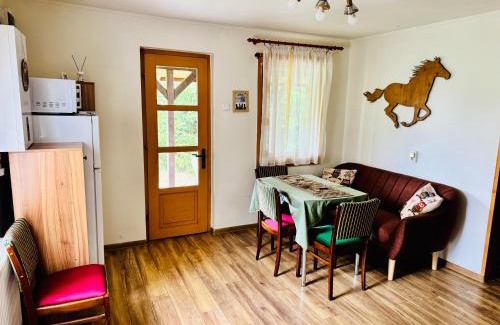 Izvoare Maison | Hestur Ivo