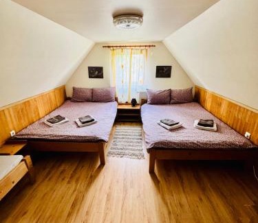 Izvoare Maison | Hestur Ivo