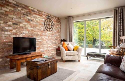 Bourton Maison | Hetty's Stables