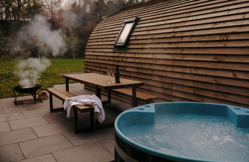 Richmond Cabine | Hewn Yorkshire - The Foxwood