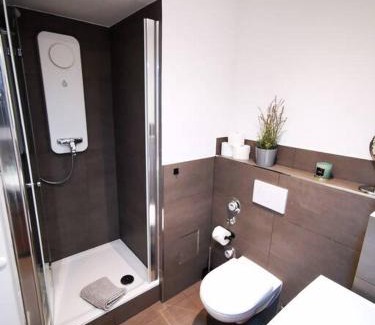 Winterhude Appartement | HH 02 by ROCKCHAIR - SUPERHOST Status - Modernes Apartment mit sonnigem Balkon & premium Boxspringbetten in Winterhude - Hamburg Top Geheimtipp