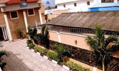 Oshodi-Isolo Cabine | Hi Point Hotel and Suites - Deluxe
