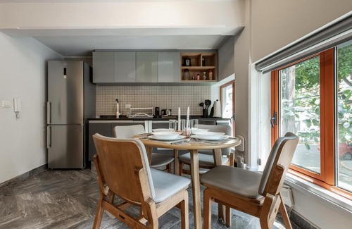 La Condesa Appartement | Hi Tech, Private 1 br in La Condesa with Terrace