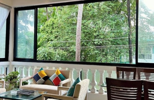 Arpora Villa | Hi5 Stays Casa SEaRENITY 4BHK Pvt Pool North Goa