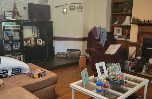 Folkston Maison | Hickey Manor, isolated and comfortable. Great for large family.